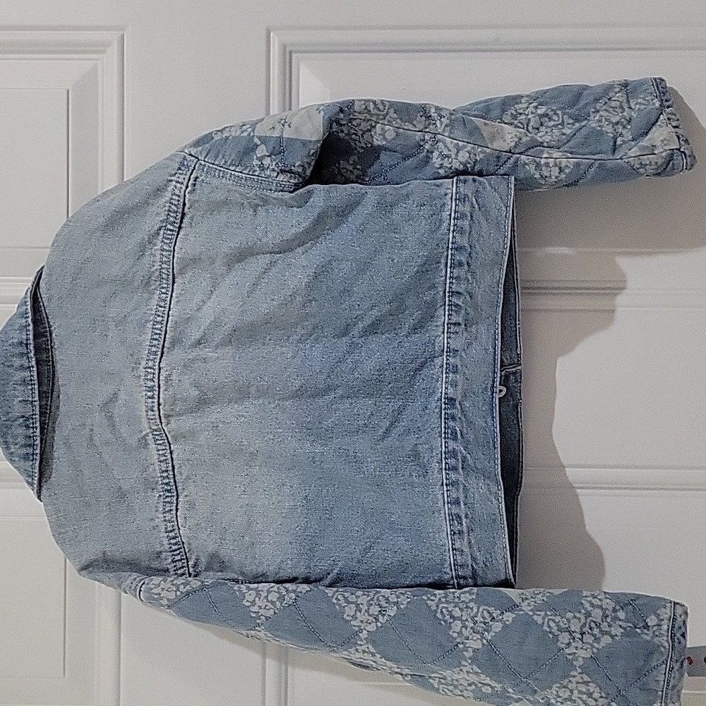 Girls Light Wash Denim Quited Arm Jacket Size XL NWT - Picture 3 of 9